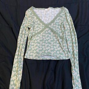 Bluenotes long sleeve daisy top